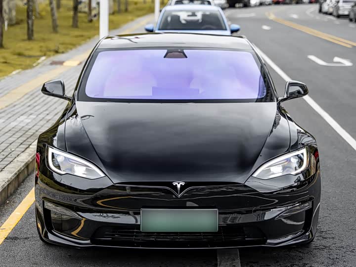 Tesla Model — фото 2