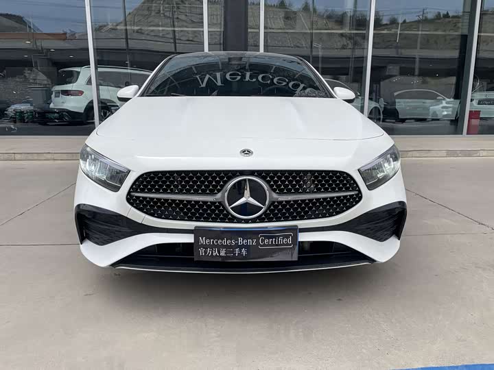 Mercedes-Benz A-Class 2024 A 200 L — фото 2