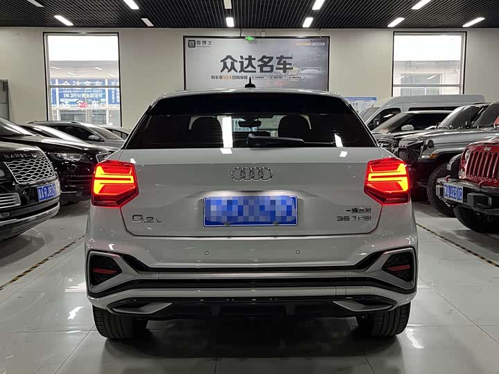 Audi Q2L 2023 35 TFSI — фото 4