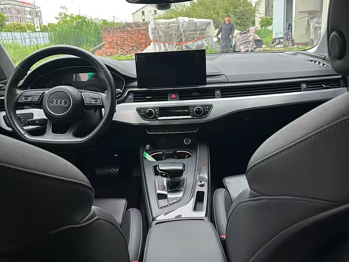 Audi A4L 40 TFSI люкс-динамик — фото 10