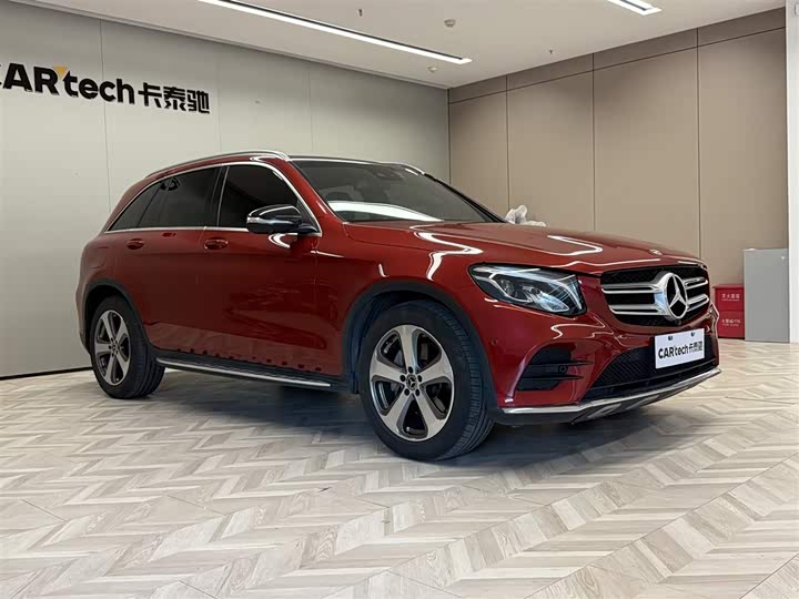 Mercedes-Benz GLC 2018 GLC 260 4 MATIC Luxury — фото 2