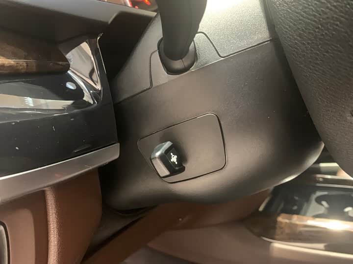 BMW X5 2015 x Drive 28i — фото 14