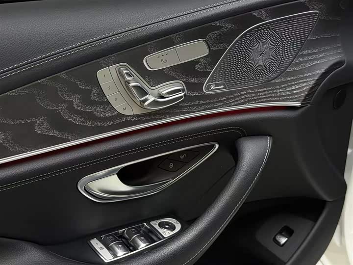 Mercedes-Benz CLS 2023 CLS 300 Luxury — фото 14