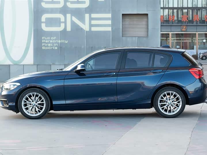 BMW 1-Series 2015 120i Leading — фото 2