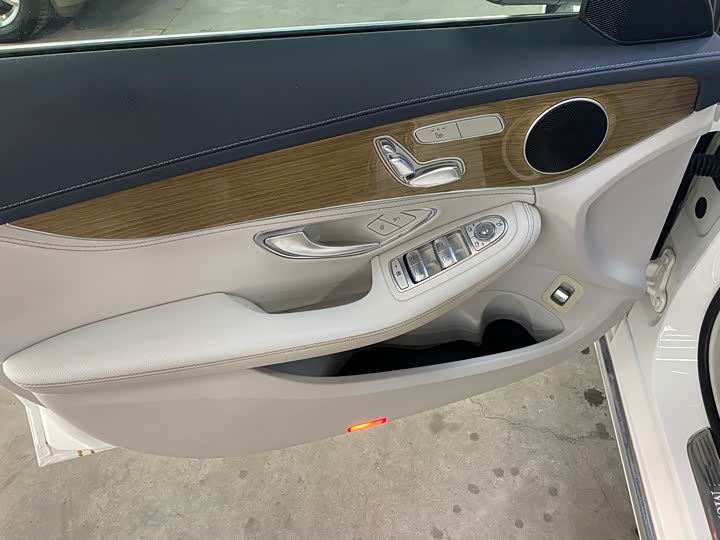 Mercedes-Benz C-Class C 200 L — фото 19