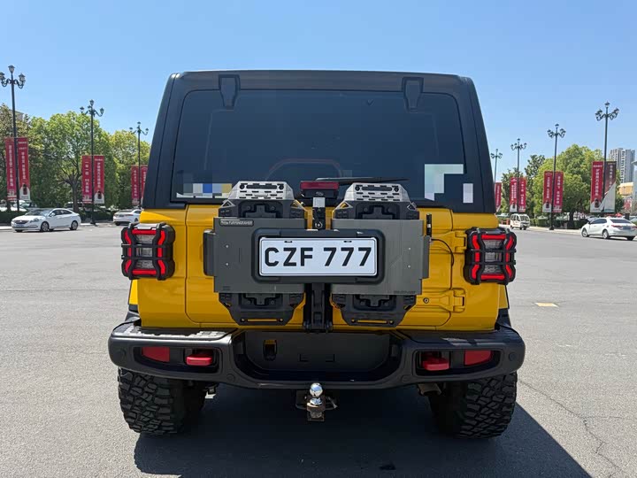 Jeep Wrangler — фото 8
