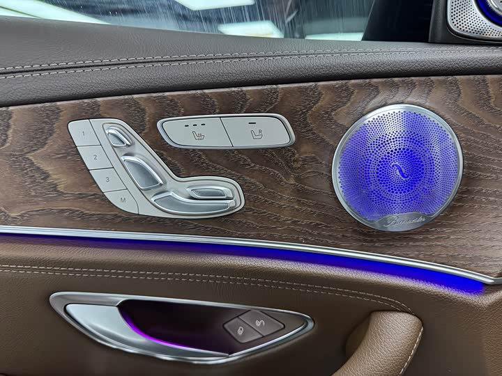 Mercedes-Benz E-Class E 300 L стиль — фото 6