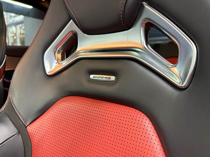 Mercedes-Benz C-Class 2015 AMG C 63 — фото 21
