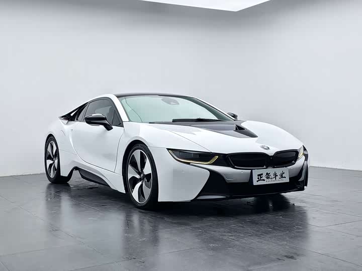 BMW i8 2014 Standard — фото 10