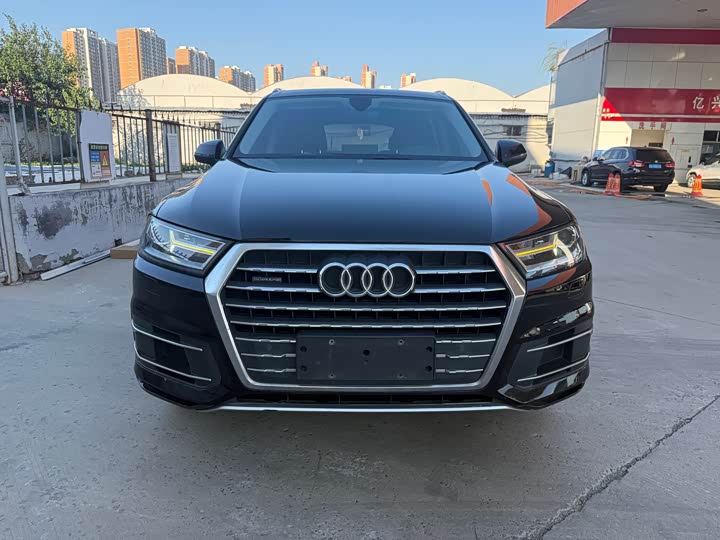 Audi Q7 40 TFSI комфорт — фото 2