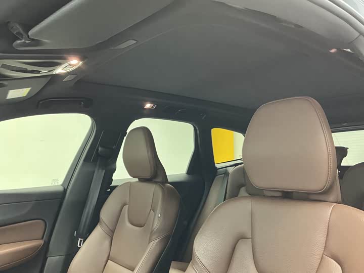 Volvo XC60 2021 T 5 4 WD — фото 14