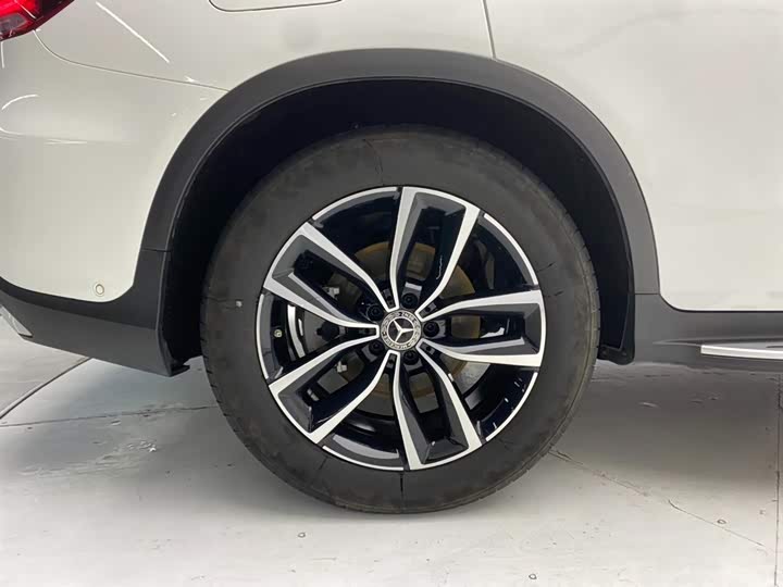 Mercedes-Benz GLC 2020 GLC 300 L 4 MATIC — фото 11