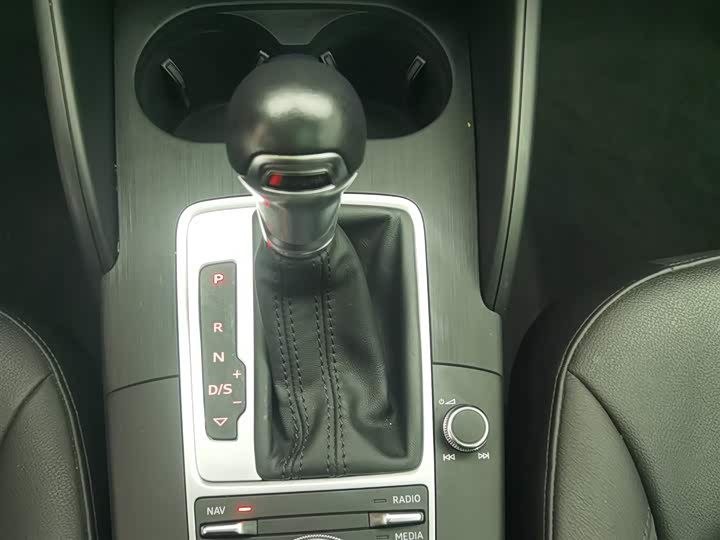 Audi A3 2015 Limousine 45 TFSI S line Luxury — фото 13