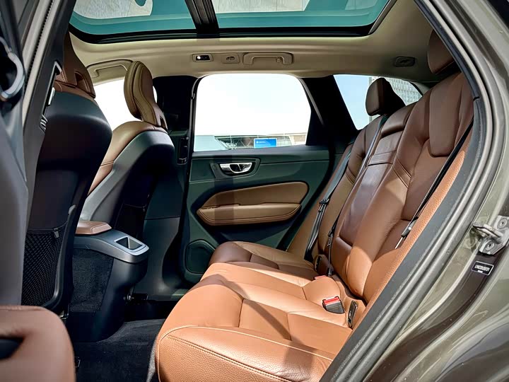 Volvo XC60 2020 T 5 4 WD — фото 10