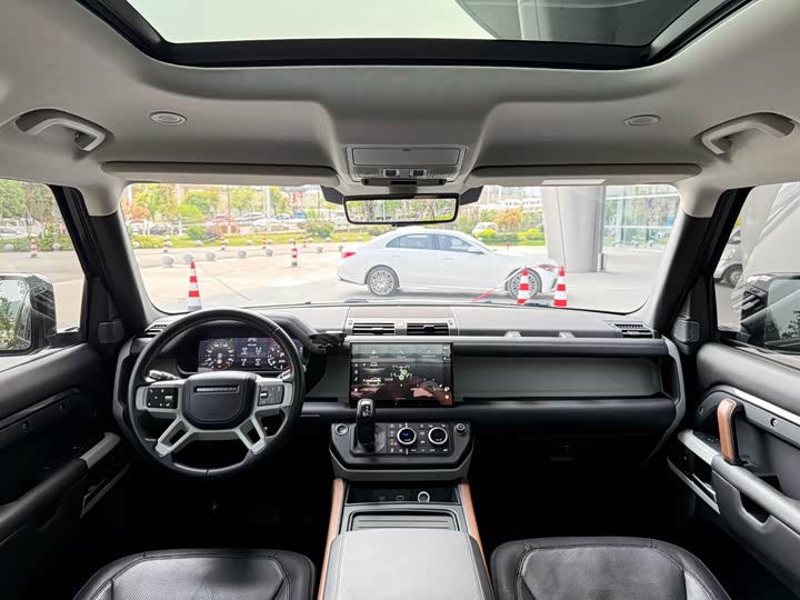 Land Rover Defender — фото 10
