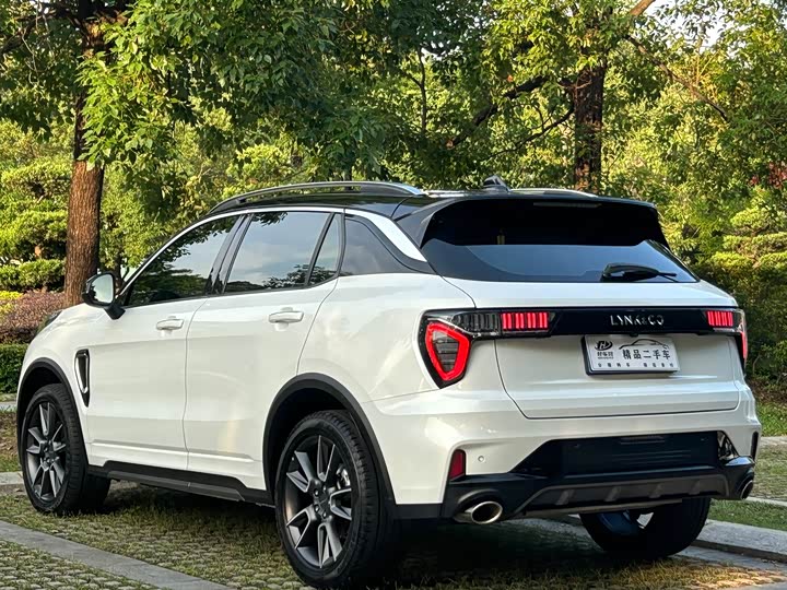 Lynk & Co 01 2021 2.0 TD 2 WD Pro — фото 25