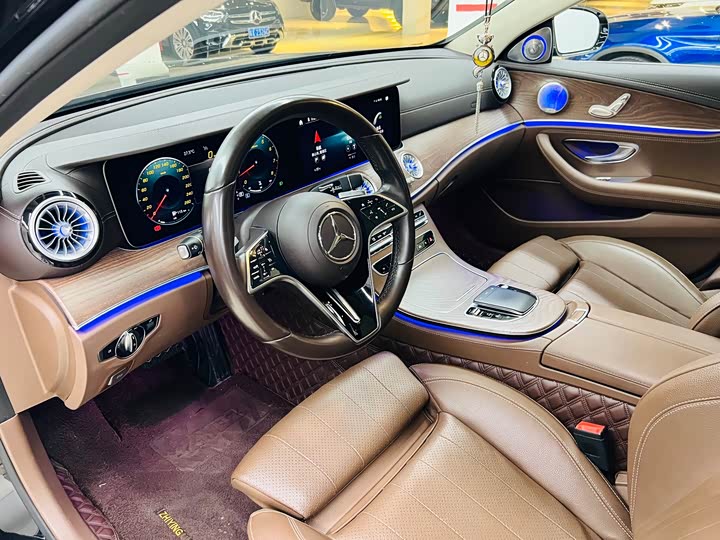 Mercedes-Benz E-Class 2022 E 260 L — фото 7