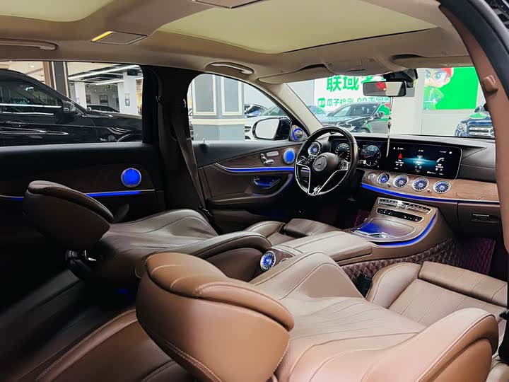 Mercedes-Benz E-Class 2022 E 260 L — фото 14