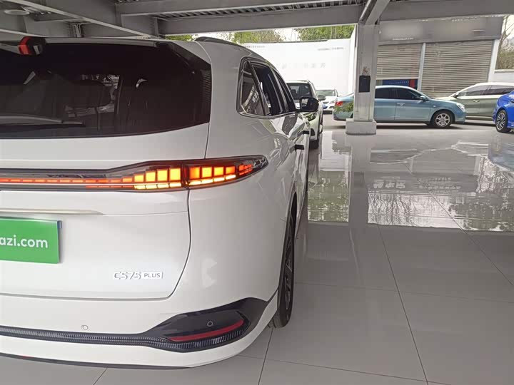 Changan CS75 PLUS 2025 1.5 T — фото 8
