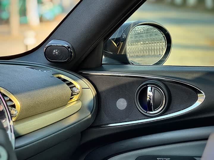 MINI Clubman — фото 6