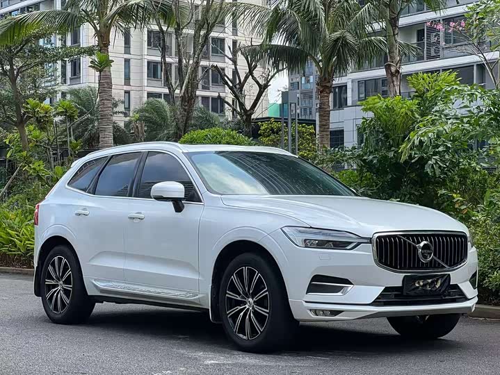 Volvo XC60 2018 T 5 4 WD — фото 12