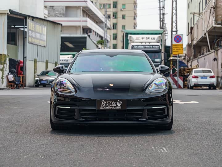 Porsche Panamera 2017 Panamera 4 Sport Turismo 3.0 T — фото 2
