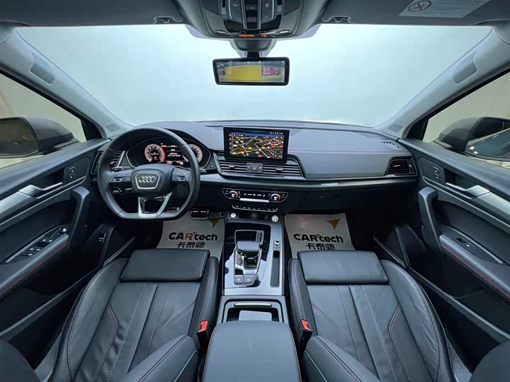 Audi Q5L 2022 40 T RS — фото 9