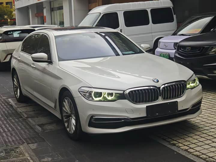BMW 5-Series 2020 525 Li — фото 2