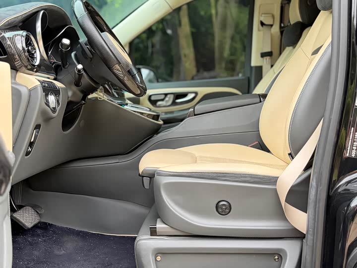 Mercedes-Benz V-Class 2022 V 260 L — фото 5