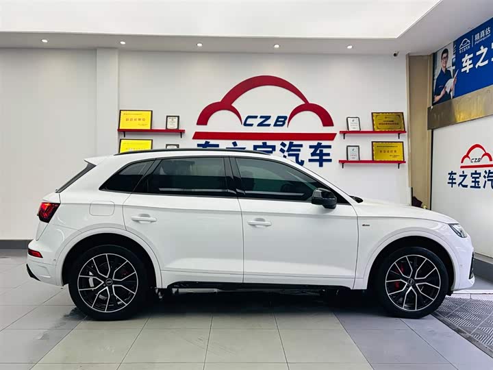 Audi Q5L 2024 45 TFSI — фото 8