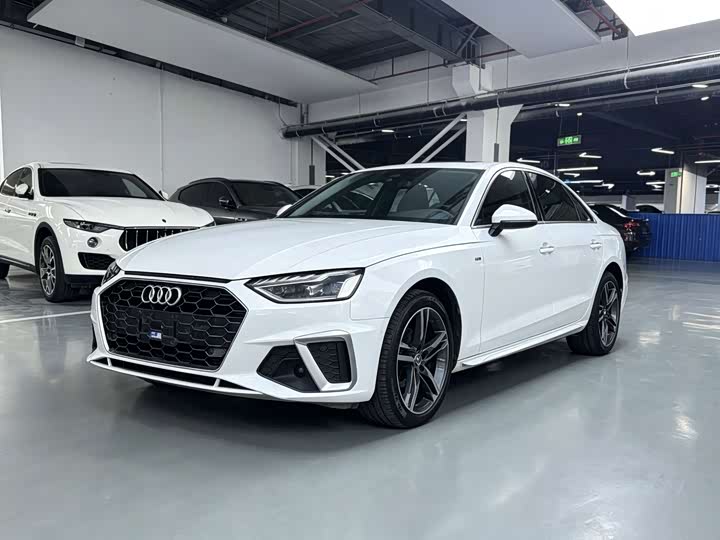 Audi A4L 2020 40 TFSI — фото 1