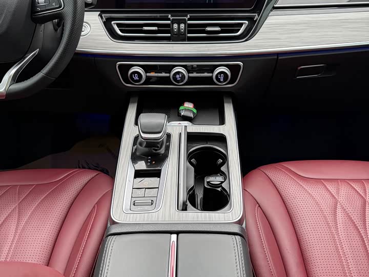 Hongqi HS5 2025 2.0 T 2 WD — фото 13