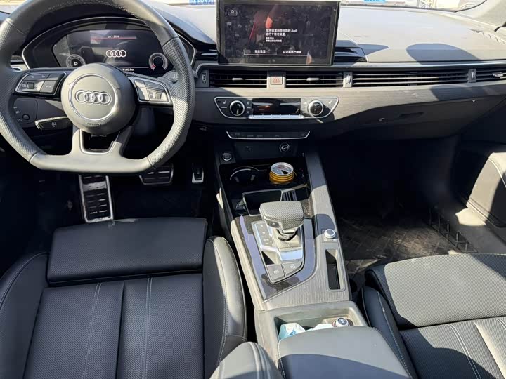Audi A4L 40 TFSI люкс-динамик — фото 6