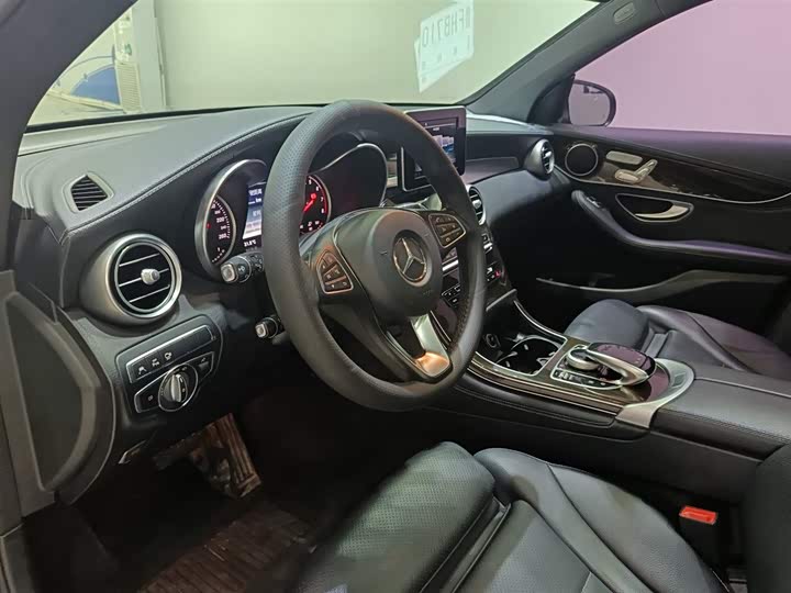 Mercedes-Benz GLC 260 4MATIC люкс — фото 12