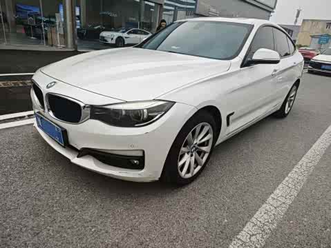 BMW 3-Series 2018 320i — фото 9