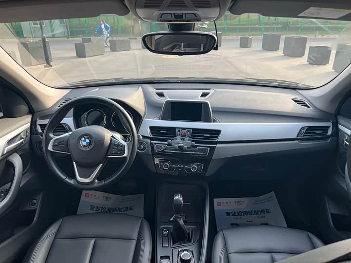 BMW X1 2019 s Drive 18 Li — фото 14