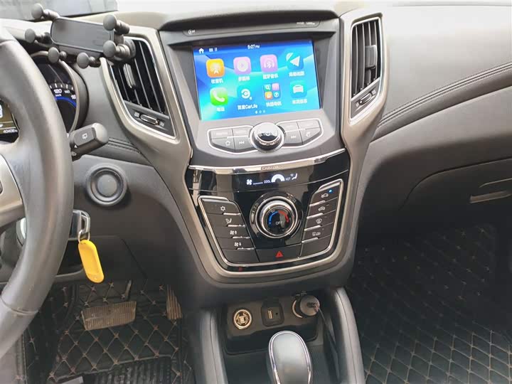 Changan CS35 2017 1.6 L ATLuxury — фото 9