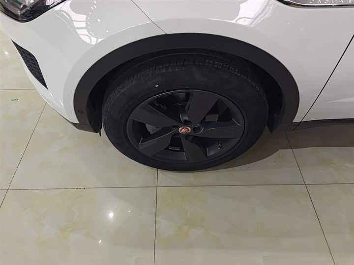 Jaguar E-PACE 2018 P 200 S VI — фото 23