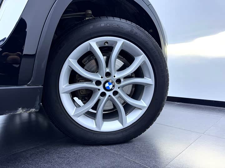 BMW X6 2017 x Drive 35i Leading — фото 10
