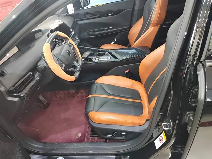 Changan UNI-V 2024 1.5 T Sport — фото 15