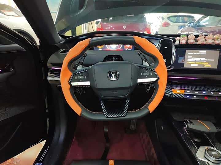 Changan UNI-V 2024 1.5 T Sport — фото 11
