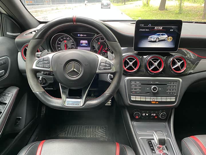 Mercedes-Benz GLA 2017 AMG GLA 45 4 MATIC — фото 17