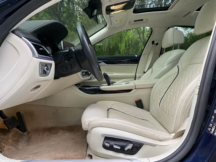 BMW 7-Series 2022 740 Li x Drive — фото 13