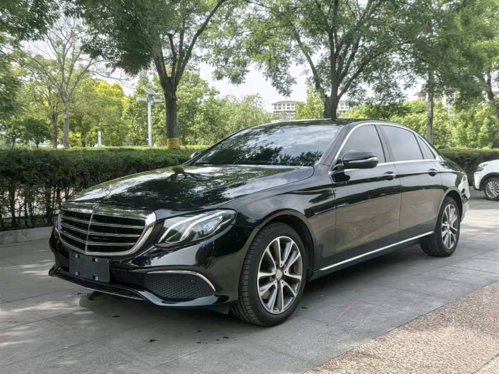 Mercedes-Benz E-Class 2017 E 300 L — фото 1