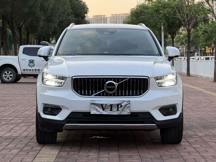 Volvo XC40 2021 T 4 WD — фото 2