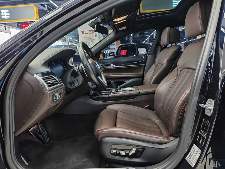 BMW 7-Series 2018 730 Li Leading M — фото 4