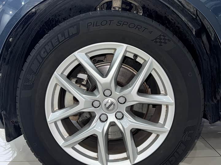 Volvo XC60 2020 T 5 4 WD — фото 31