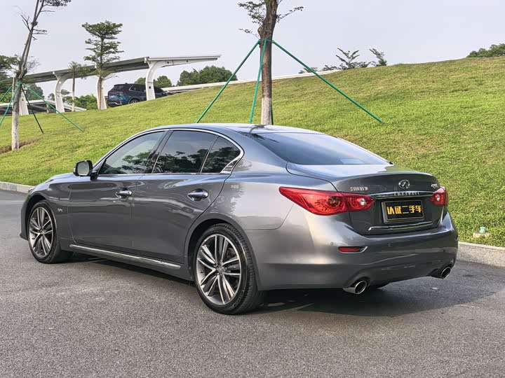 Infiniti Q50L 2015 2.0 T — фото 15
