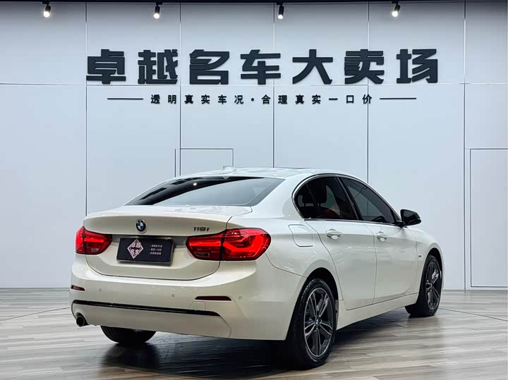 BMW 1-Series 2018 118i Sport — фото 7