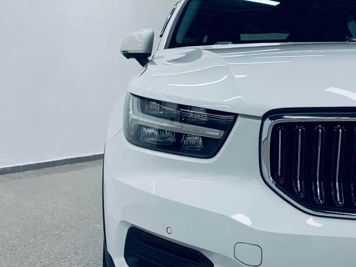 Volvo XC40 2022 T 4 WD — фото 22